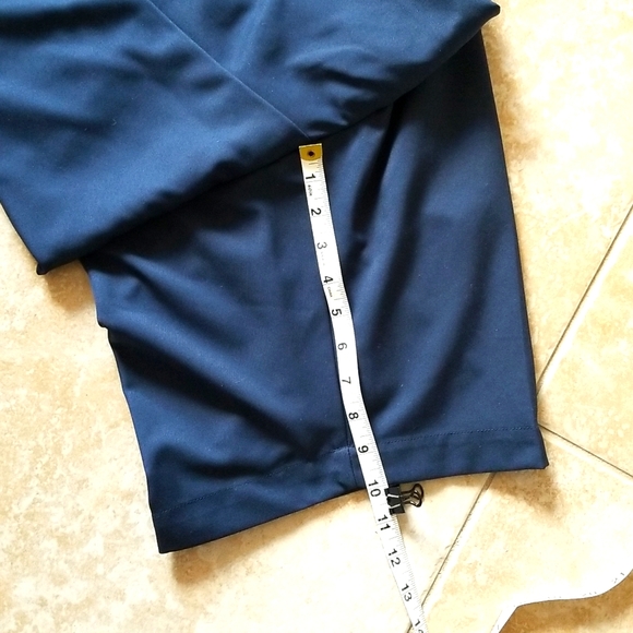 NWOT Greg Norman Golf Shorts - Picture 3 of 10